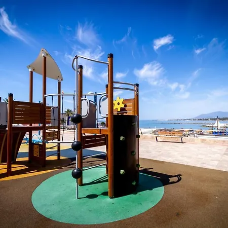 Daire Banus - Marysol Beachfront I *